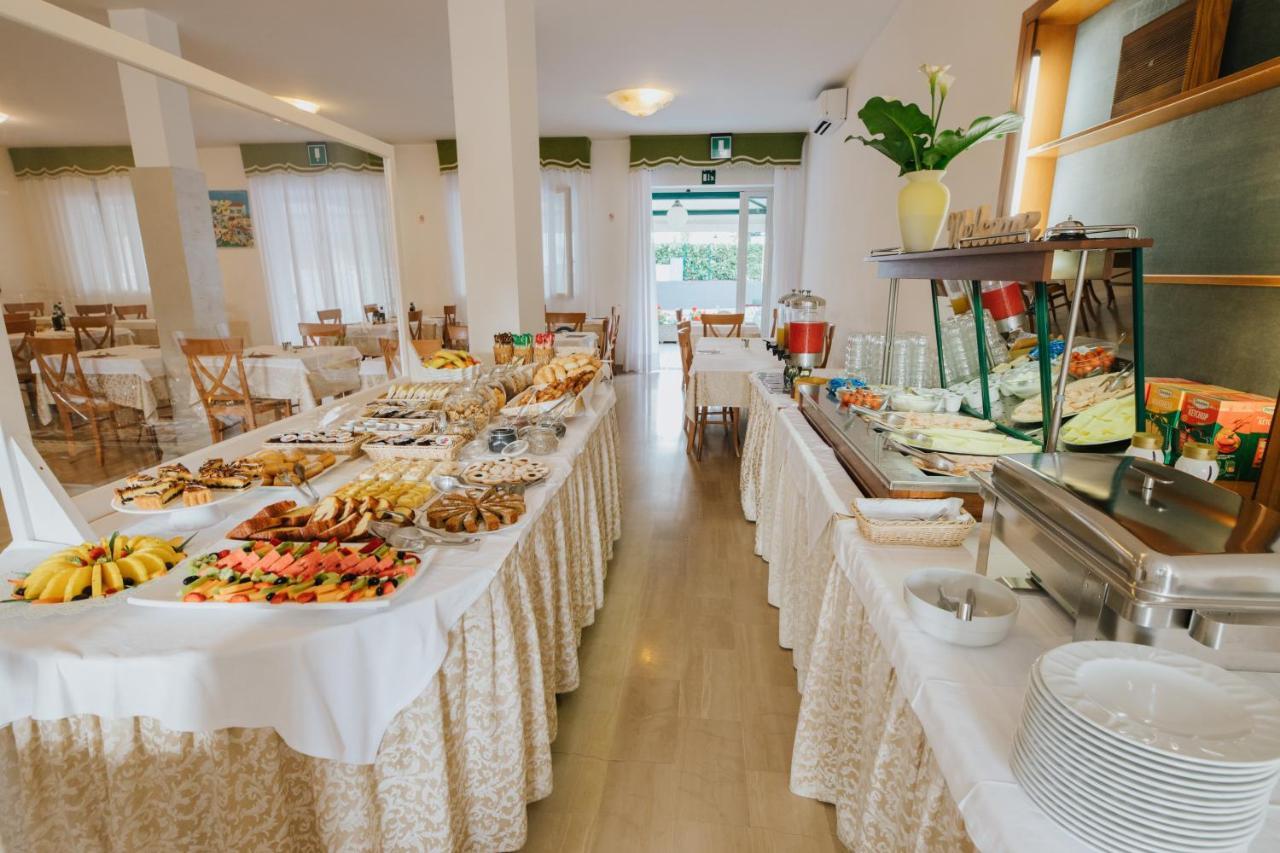 Hotel Gloria Lignano Sabbiadoro Zewnętrze zdjęcie