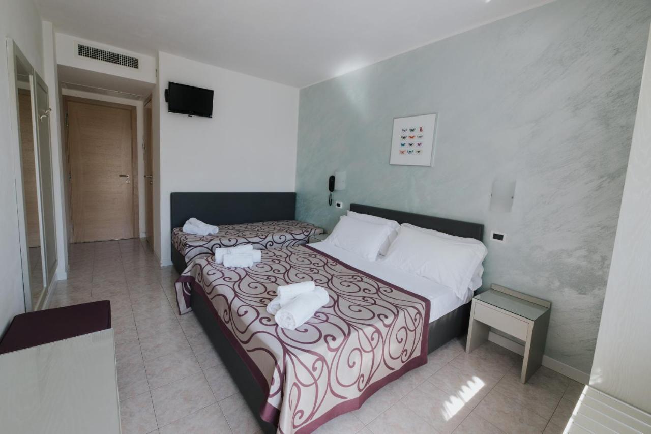 Hotel Gloria Lignano Sabbiadoro Zewnętrze zdjęcie
