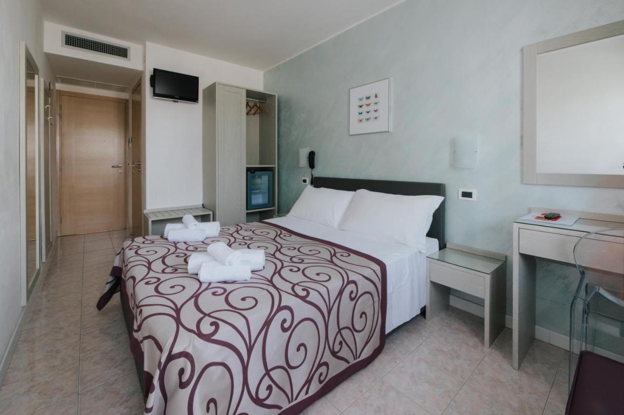Hotel Gloria Lignano Sabbiadoro Zewnętrze zdjęcie