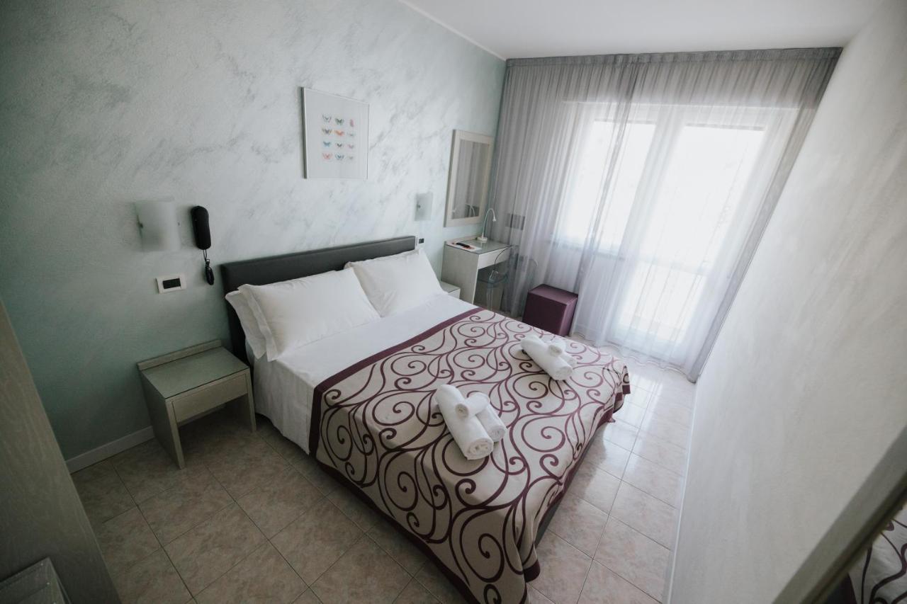 Hotel Gloria Lignano Sabbiadoro Zewnętrze zdjęcie