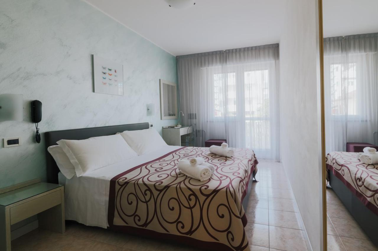 Hotel Gloria Lignano Sabbiadoro Zewnętrze zdjęcie