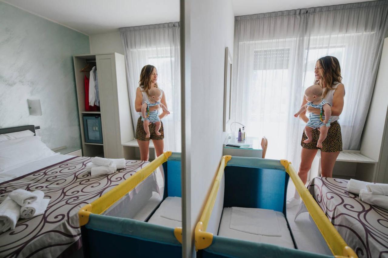 Hotel Gloria Lignano Sabbiadoro Zewnętrze zdjęcie