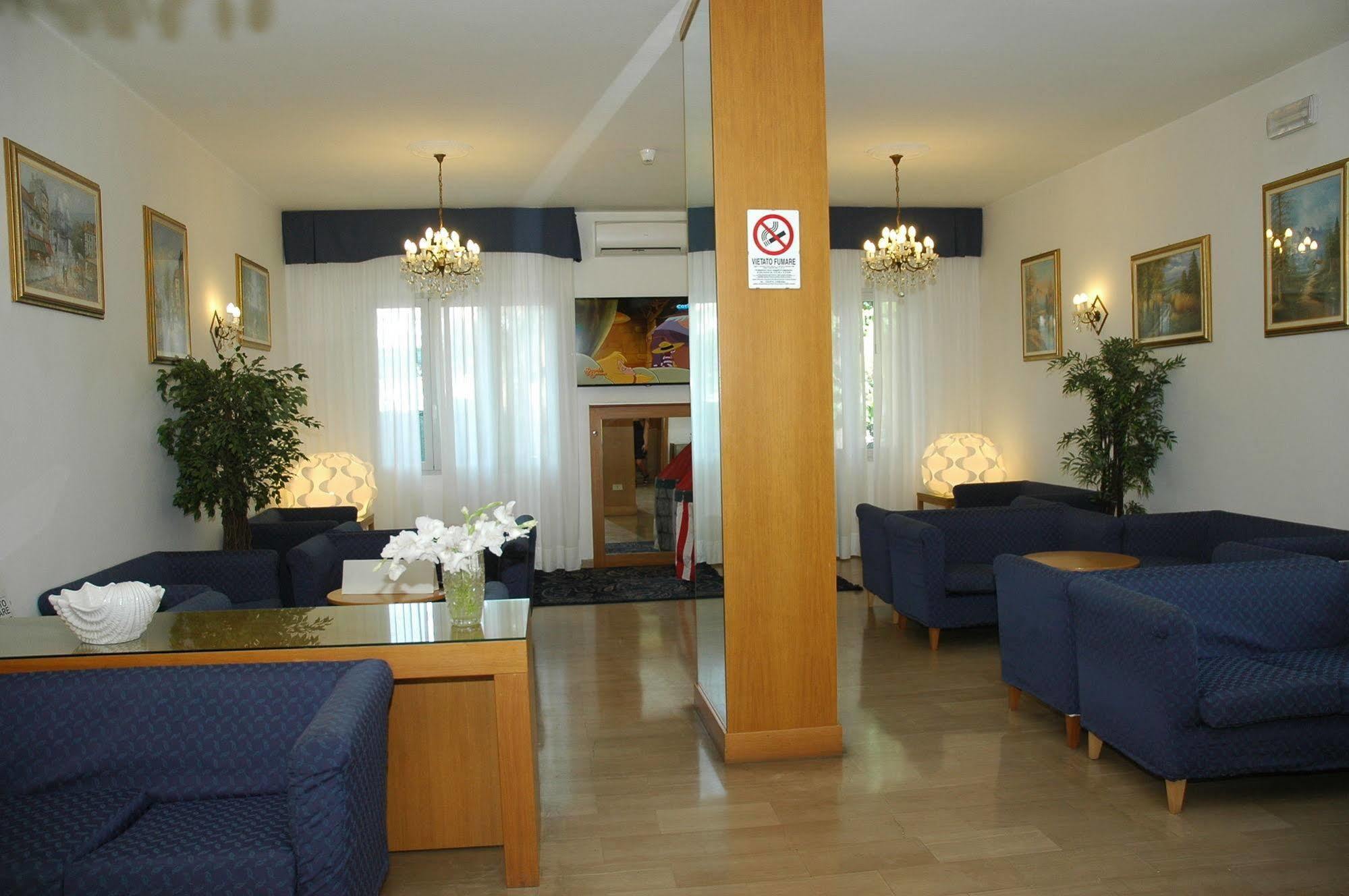 Hotel Gloria Lignano Sabbiadoro Zewnętrze zdjęcie