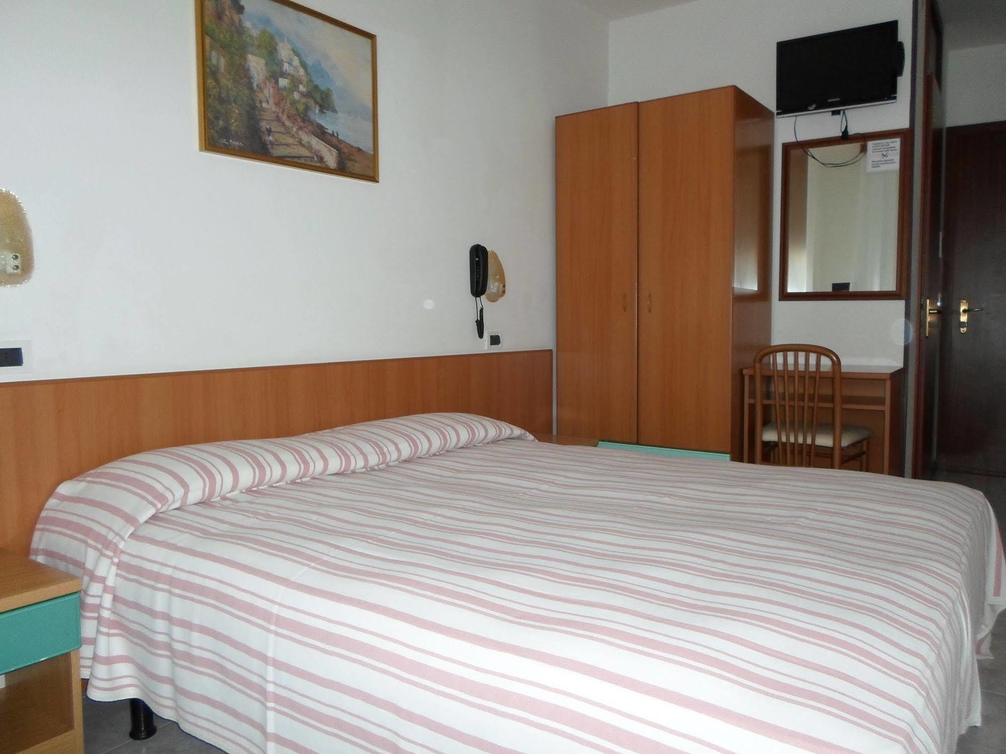 Hotel Gloria Lignano Sabbiadoro Zewnętrze zdjęcie