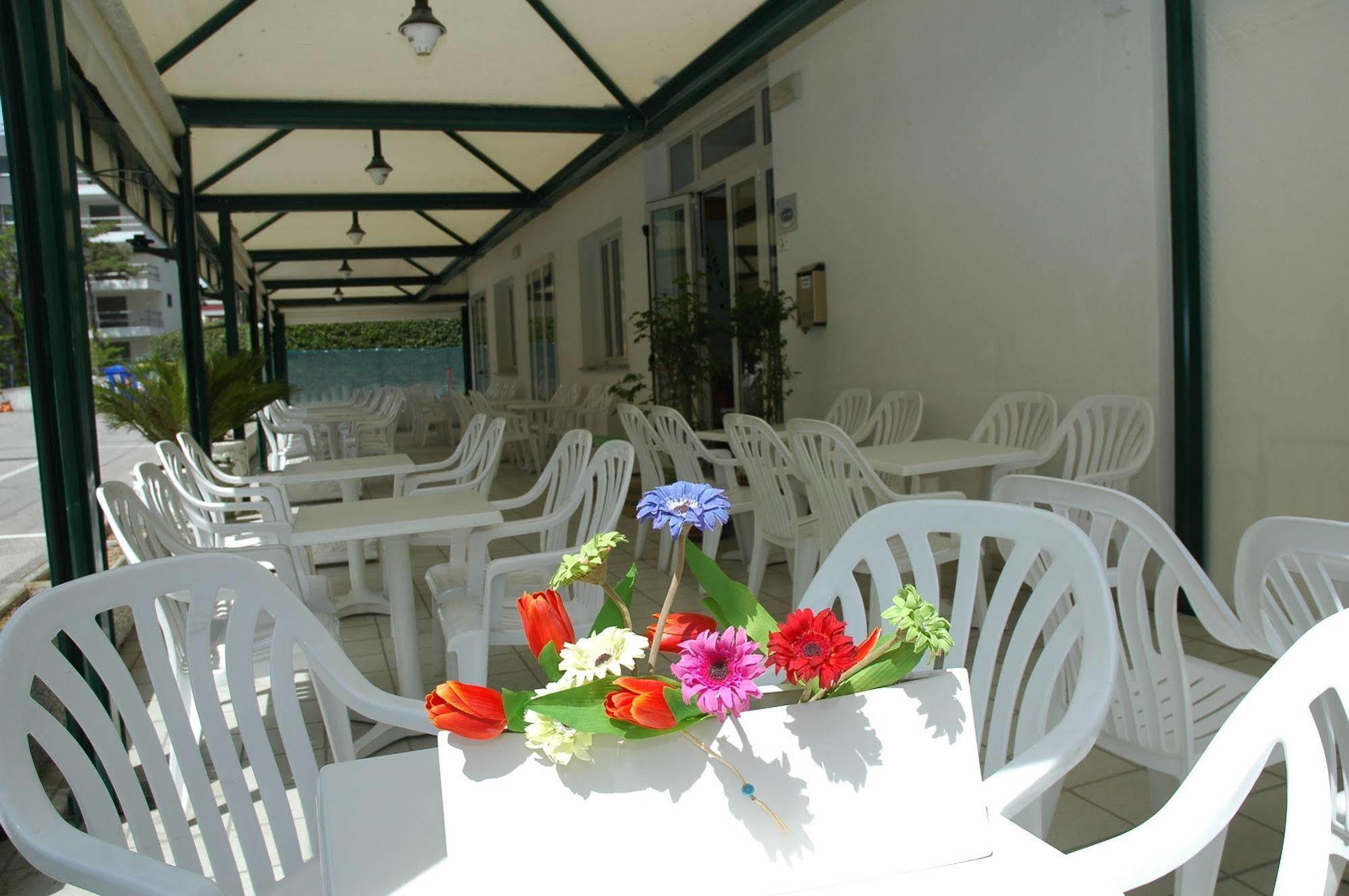Hotel Gloria Lignano Sabbiadoro Zewnętrze zdjęcie