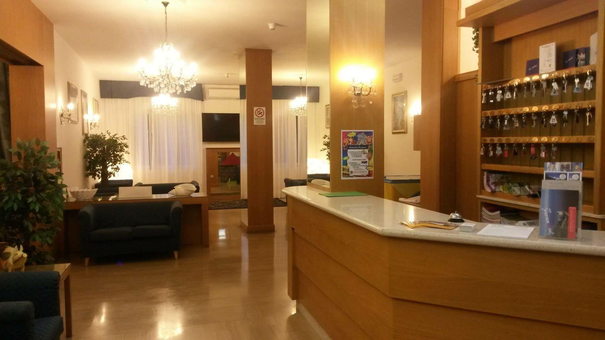 Hotel Gloria Lignano Sabbiadoro Zewnętrze zdjęcie